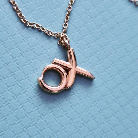 Tiffany & Co. Paloma Picasso Love & Kisses ‘XO’ 18k Diamond Pendant Necklace 16” - Picture 3 of 6